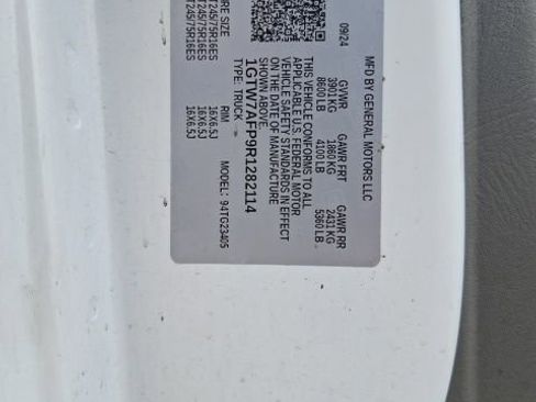 Used 2024 GMC Savana 2500 w/ Driver Convenience Package RWD image 9