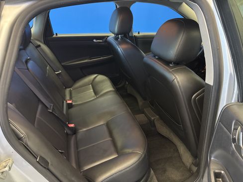 Used 2013 Chevrolet Impala LTZ FWD image 22