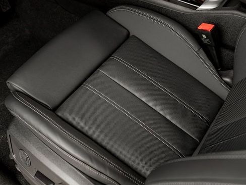 New 2025 Audi Q5 Premium Plus image 14