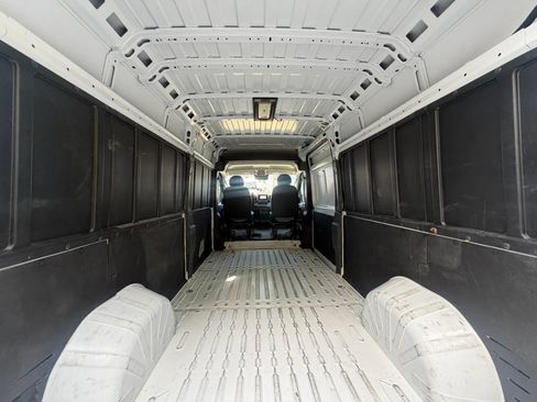 Used 2025 RAM ProMaster 2500 w/ Convenience Group FWD image 6