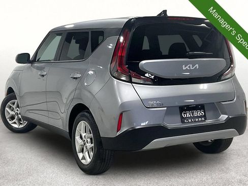 Used 2025 Kia Soul LX w/ LX Technology Package FWD image 15