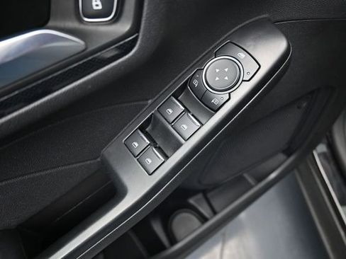 Used 2025 Ford Escape ST-Line AWD/4WD image 13