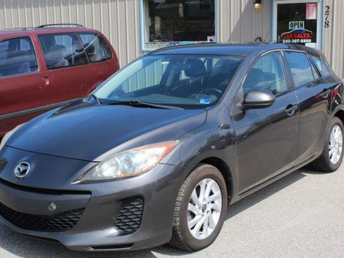 Used 2013 MAZDA MAZDA3 i Touring FWD image 1