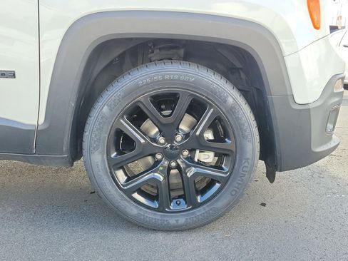 Used 2018 Jeep Renegade Altitude image 6