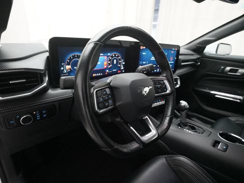 Used 2025 Ford Mustang Premium RWD image 8