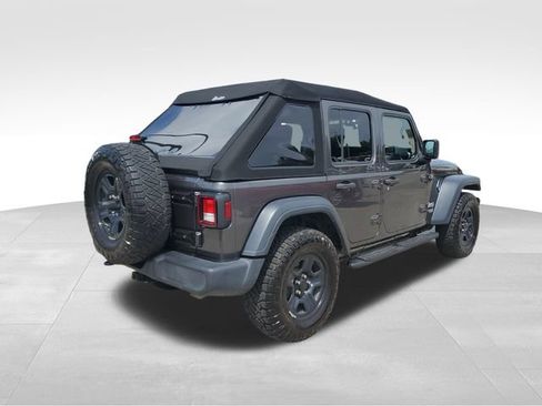Used 2018 Jeep Wrangler Unlimited Sport AWD/4WD image 4