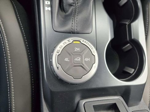 Used 2025 Ford Bronco Outer Banks image 29