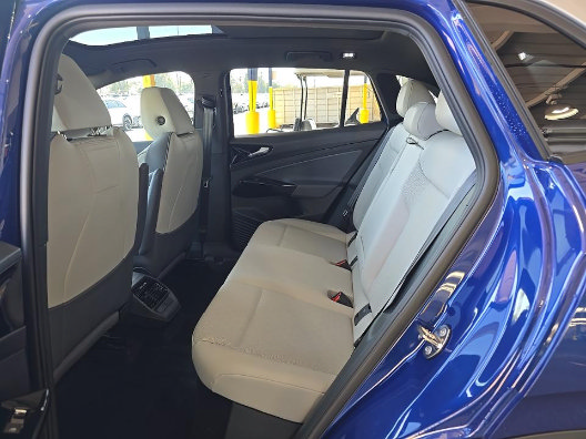 Used 2021 Volkswagen ID.4 Pro S AWD/4WD image 4