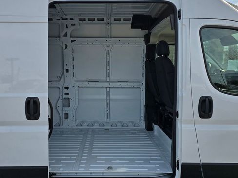 Used 2025 RAM ProMaster 3500 w/ Convenience Group image 13