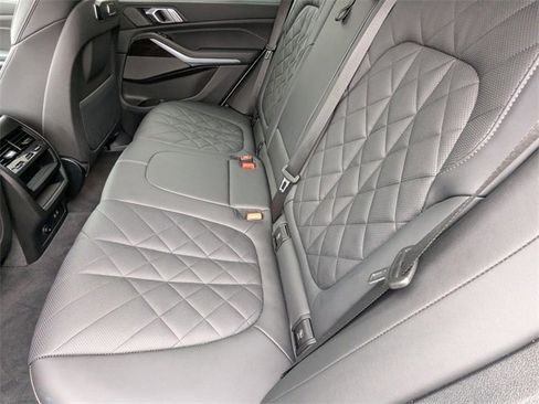 Used 2024 BMW X5 xDrive40i w/ Premium Package image 28