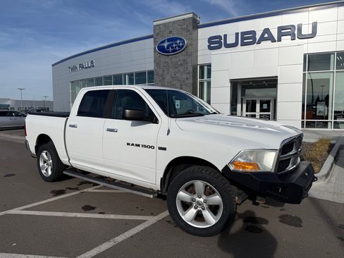 Used 2011 RAM 1500 Classic SLT image 1