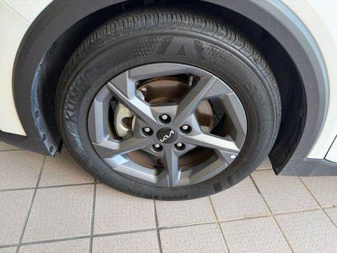 Used 2025 Kia K4 FWD image 25