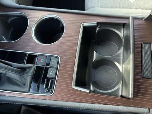 Used 2024 Toyota Sienna LE image 18