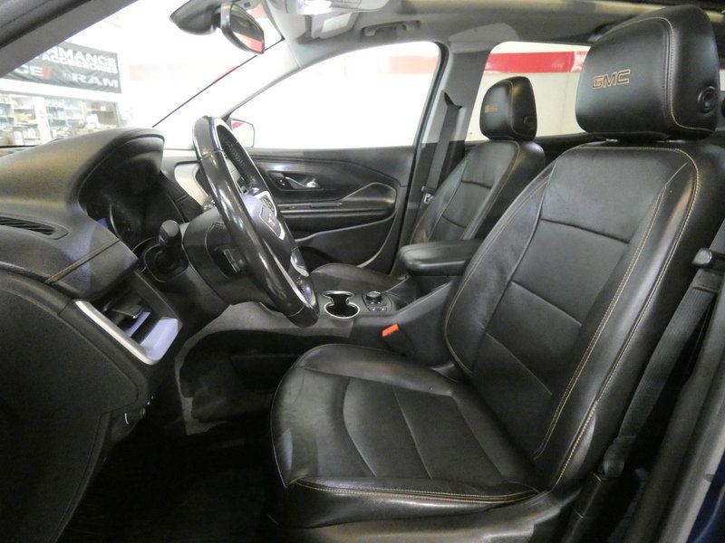 Used 2021 GMC Terrain SLT w/ Infotainment Package II AWD/4WD image 9