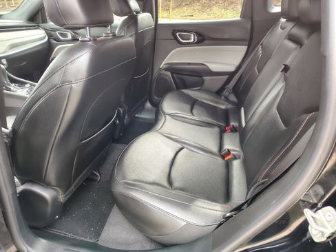 Certified 2024 Jeep Compass Limited image 20