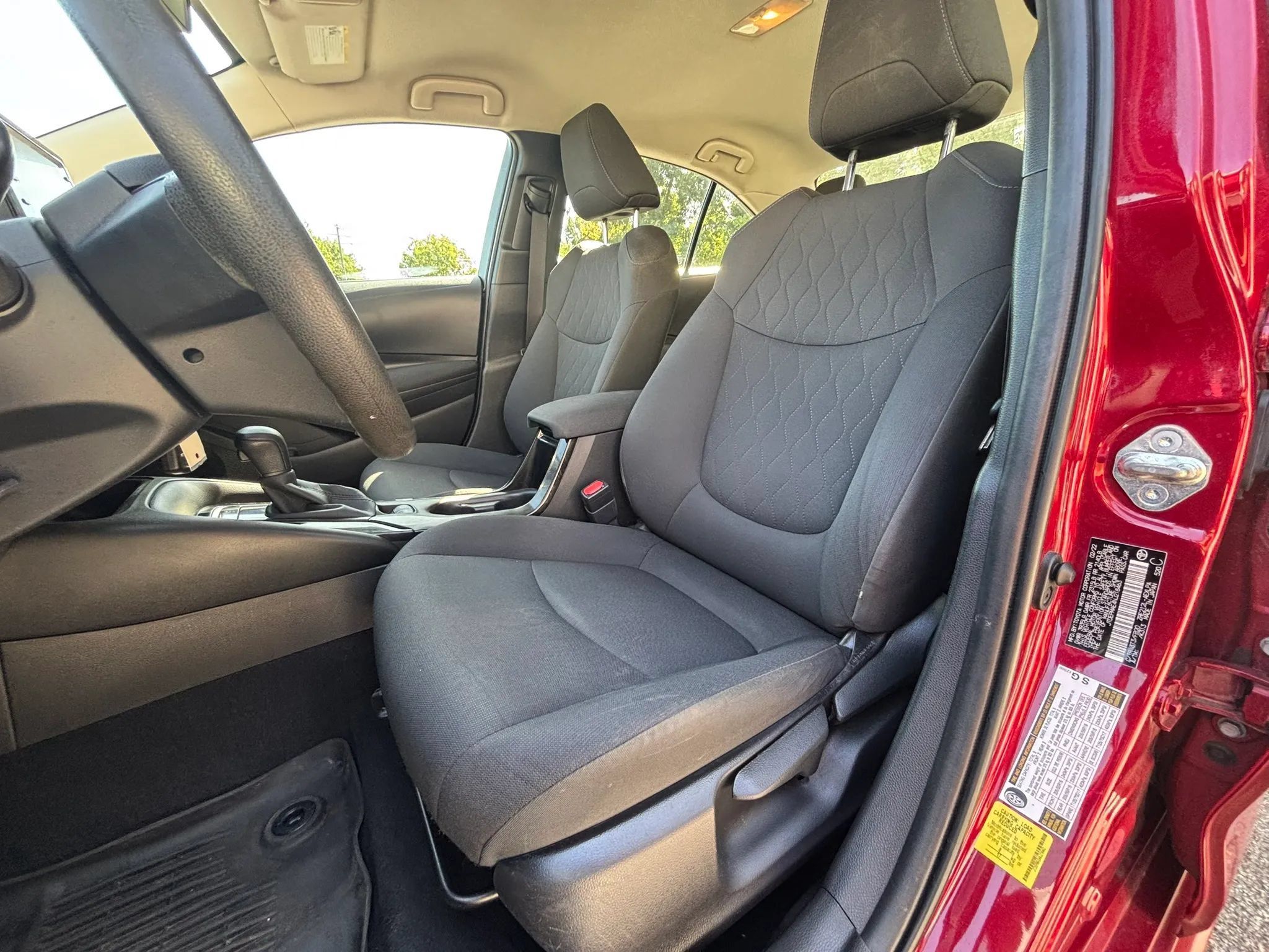 Used 2022 Toyota Corolla LE FWD image 21
