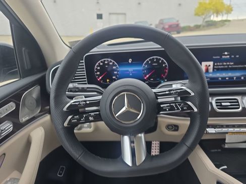New 2026 Mercedes-Benz GLS 450 4MATIC image 14