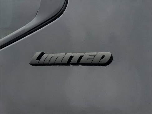 Used 2024 Toyota Tundra Limited image 13