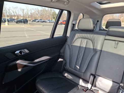 Used 2023 BMW X7 xDrive40i image 12