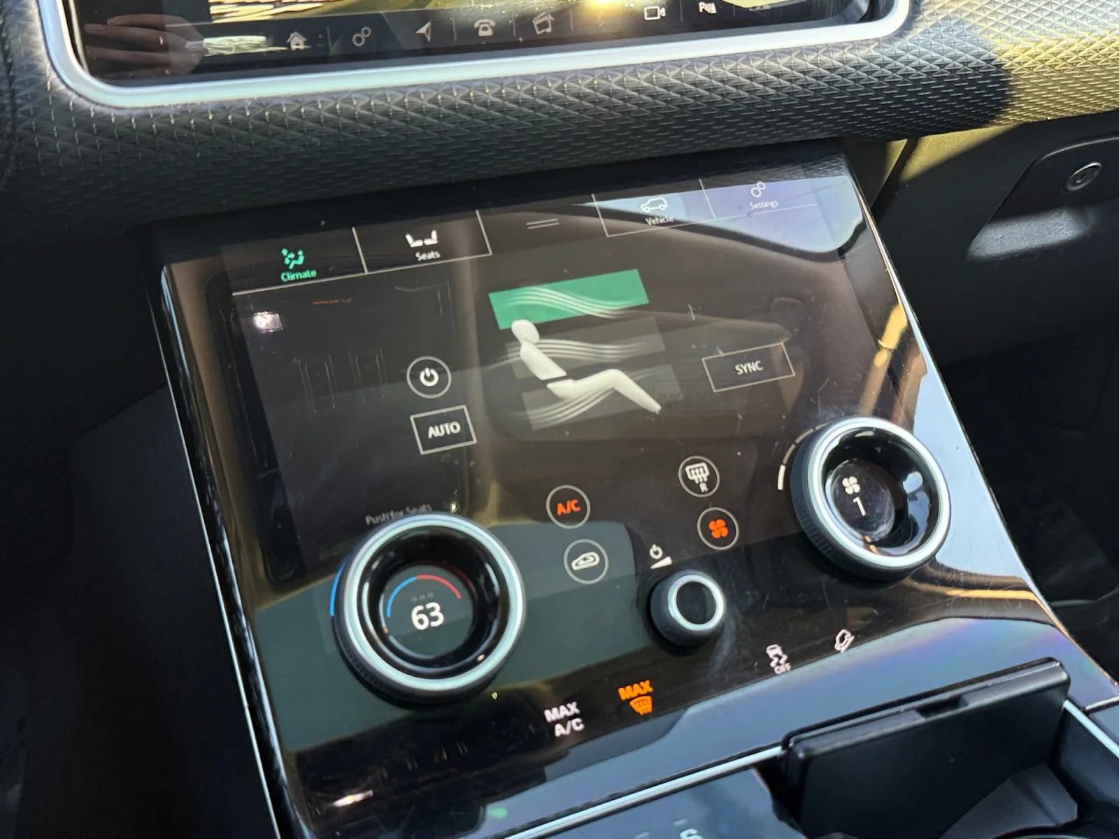 Used 2020 Land Rover Range Rover Velar S AWD/4WD image 33
