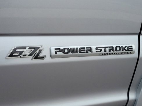 Used 2022 Ford F450 XLT w/ XLT Premium Package AWD/4WD image 7