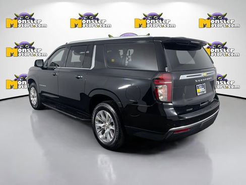Used 2023 Chevrolet Suburban Premier image 7