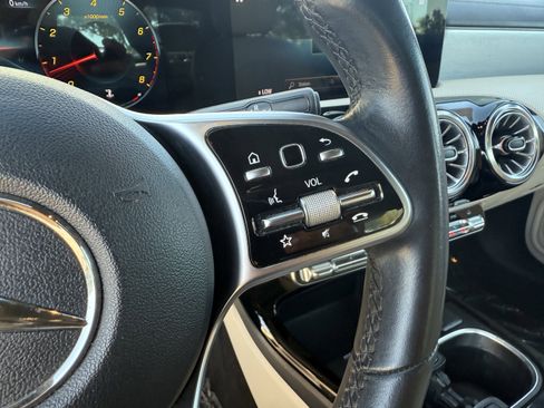 Used 2022 Mercedes-Benz CLA 250 image 22