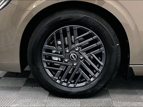 New 2026 Nissan Sentra SV w/ SV Convenience Package FWD image 12