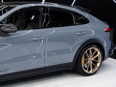 Used 2023 Porsche Cayenne Turbo GT AWD/4WD image 18