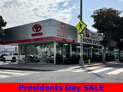 Used 2025 Toyota bZ4X FWD w/ Weather Package image 31