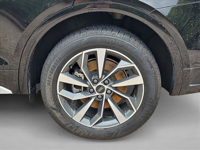 Used 2023 Audi Q5 2.0T Premium Plus w/ Premium Plus Package AWD/4WD image 25