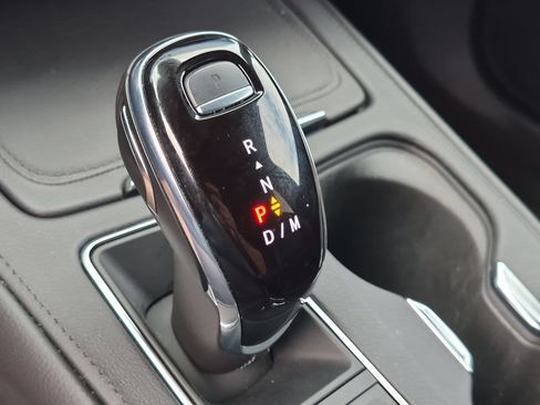 Used 2024 Cadillac XT4 Sport FWD image 26