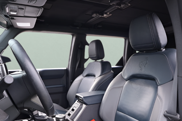 Used 2022 Ford Bronco Outer Banks AWD/4WD image 9