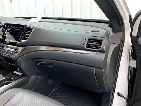 Certified 2023 Honda Passport EX-L image 18
