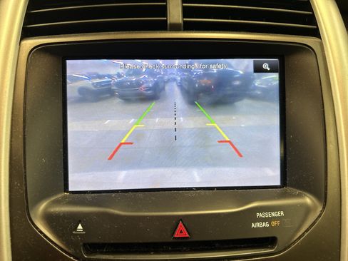 Used 2013 Ford Edge SEL image 21