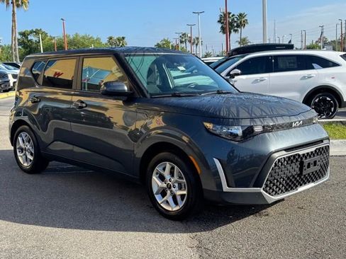 Certified 2023 Kia Soul LX w/ LX Technology Package image 8