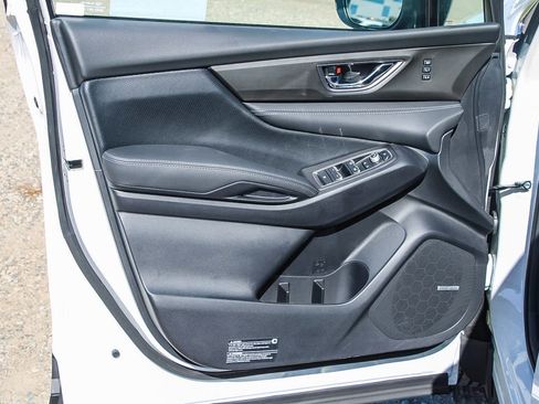 New 2025 Subaru Ascent Limited image 18