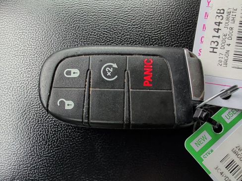 Used 2017 Dodge Journey GT image 18