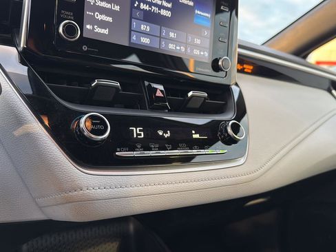 Certified 2021 Toyota Corolla SE image 22