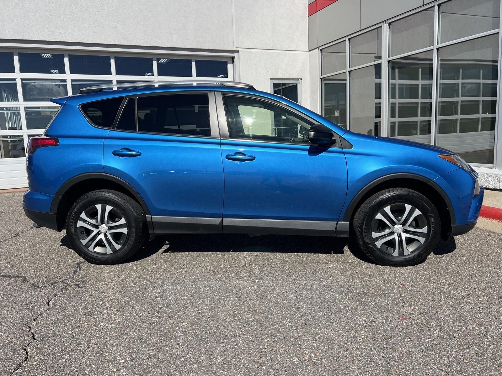 Used 2016 Toyota RAV4 LE AWD/4WD image 20