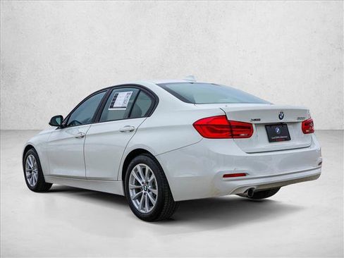 Used 2018 BMW 320i xDrive Sedan image 7