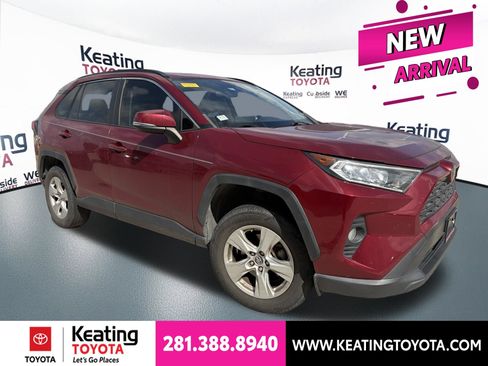 Used 2019 Toyota RAV4 XLE w/ Convenience Package FWD image 1