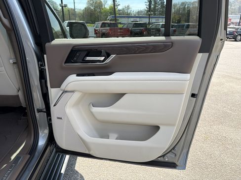New 2026 GMC Yukon XL Denali w/ Sun & Power Step Package RWD image 21
