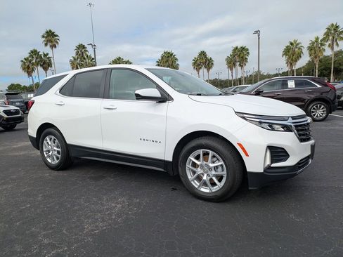 Used 2024 Chevrolet Equinox LT image 2