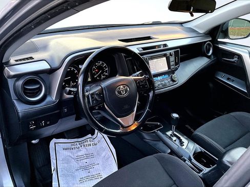 Used 2018 Toyota RAV4 XLE image 17