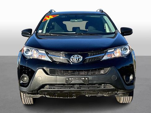 Used 2014 Toyota RAV4 LE image 3