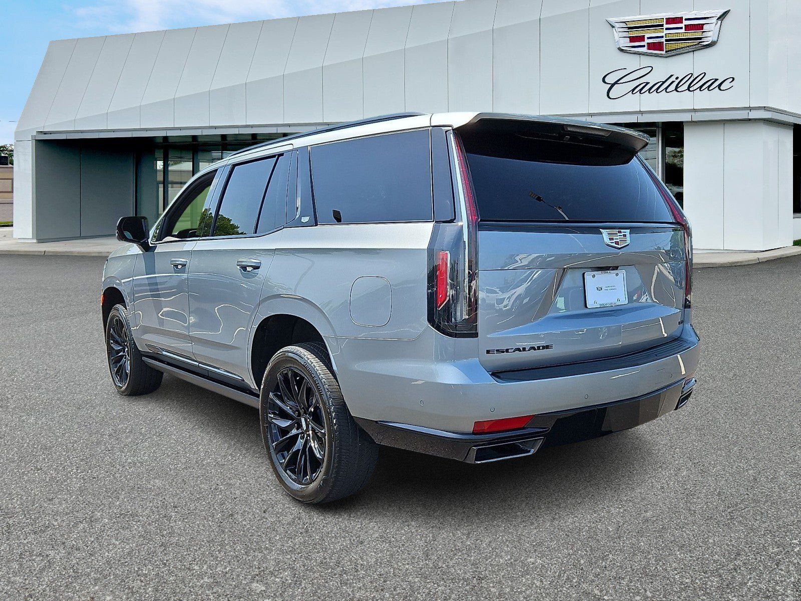 Certified 2024 Cadillac Escalade Sport w/ LPO, ONYX Package AWD/4WD image 3