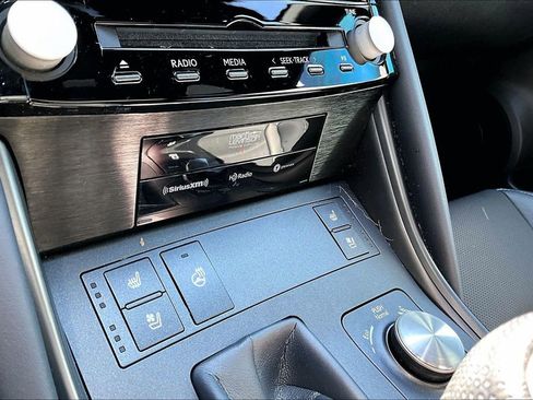 Used 2022 Lexus IS 350 F Sport RWD image 15