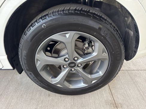 Certified 2023 Ford Escape ST-Line w/ Tech Pack #1 image 18