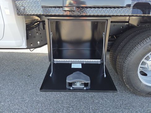 New 2026 GMC Sierra 3500 Pro w/ Convenience Package image 24